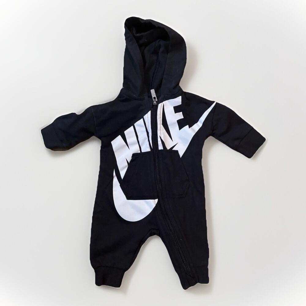 Nike Baby Long Sleeve Black Full Zip Bodysuit Size Newborn